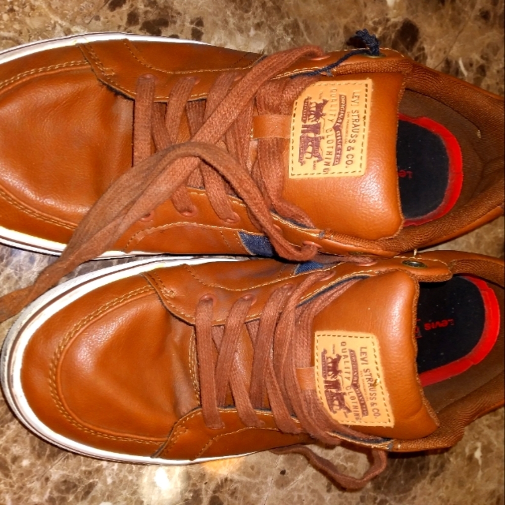 Men's leather sneakers